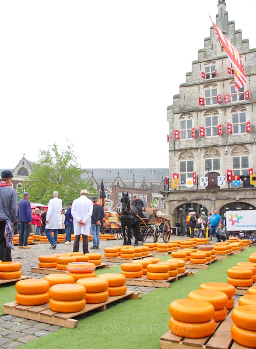 ゴーダチーズ市マルクト広場