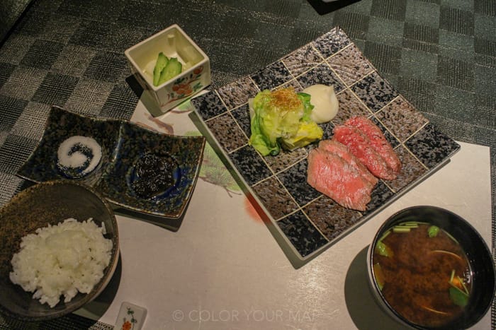 天翠茶寮の夕食　黒毛和牛のロースト